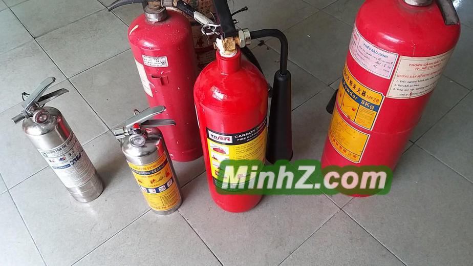 Chọn bình chữa cháy CO2 và bột mini